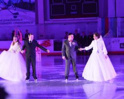 18.12.2013. Праздник спорта, здоровья и семьи - бракосочетание на льду